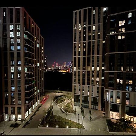 2 Bed Apartment Close To Station With Parking Лондон Екстер'єр фото